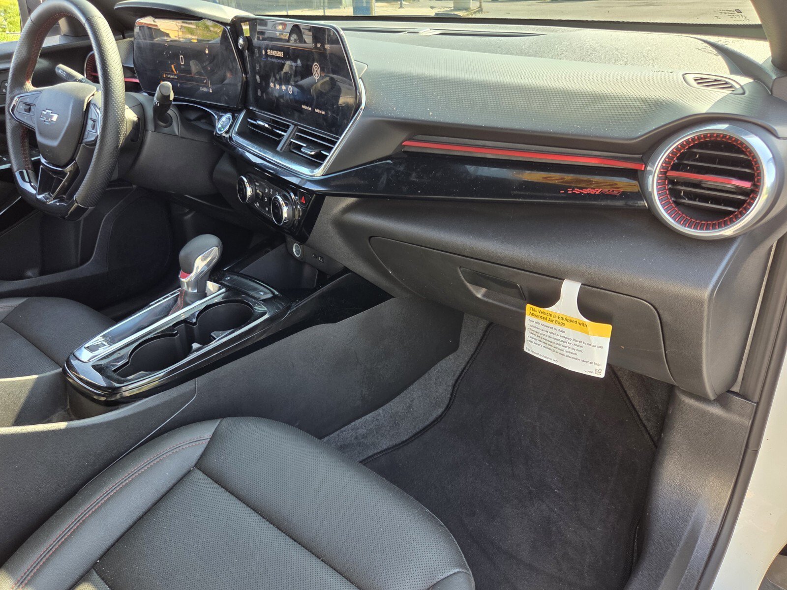 Certified 2026 Chevrolet Trax RS w/ Driver Confidence Package FWD image 17