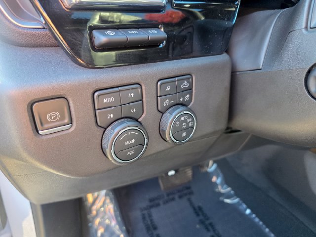 Used 2023 Chevrolet Silverado 1500 High Country w/ High Country Premium Package AWD/4WD image 27