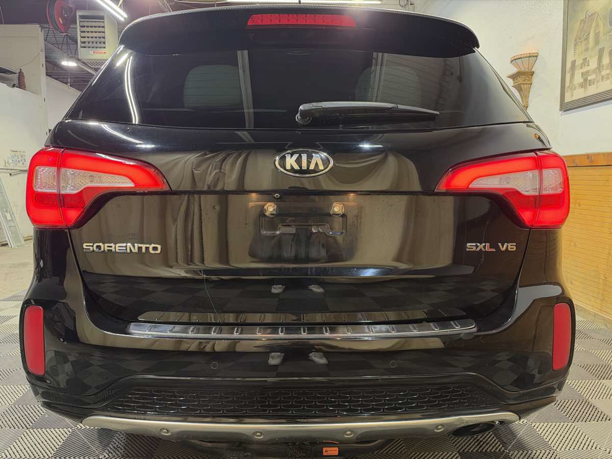 Used 2015 Kia Sorento SX FWD image 3