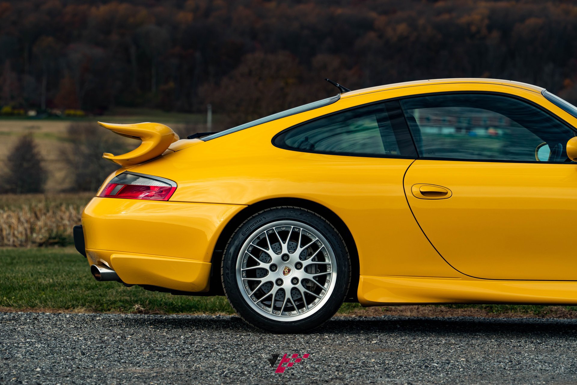 Used 2001 Porsche 911 Carrera 4 image 9