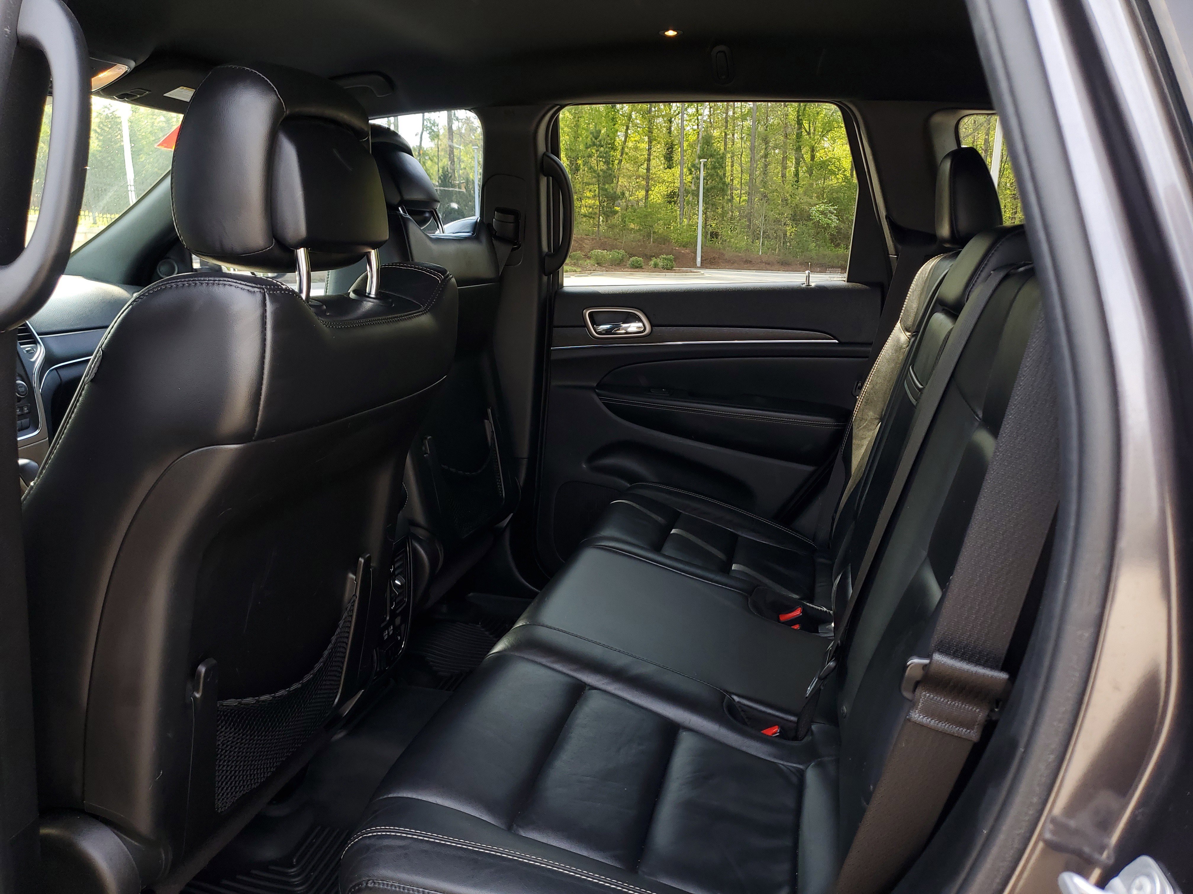 Used 2017 Jeep Grand Cherokee Limited RWD image 12