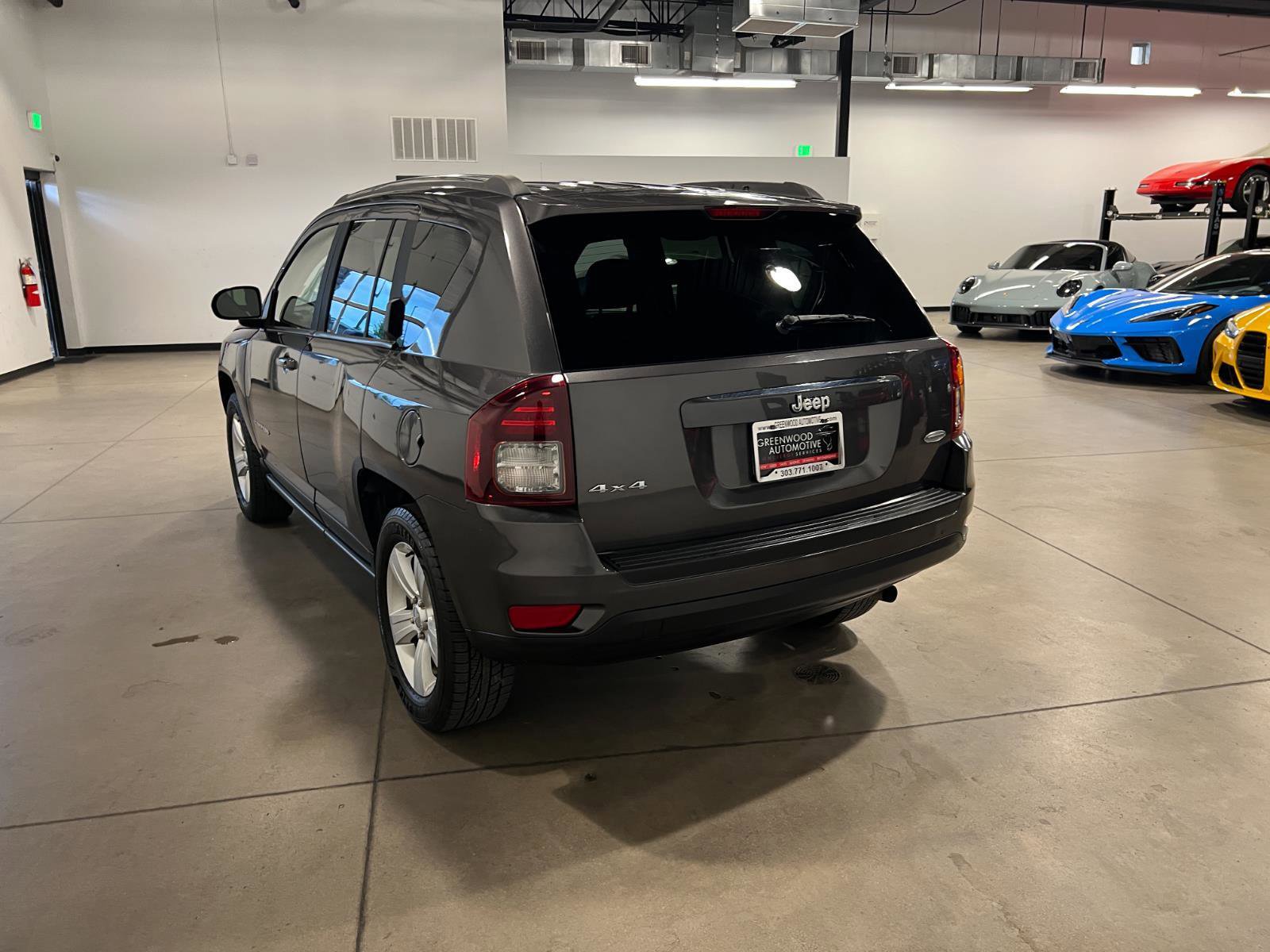 Used 2014 Jeep Compass Latitude AWD/4WD image 5