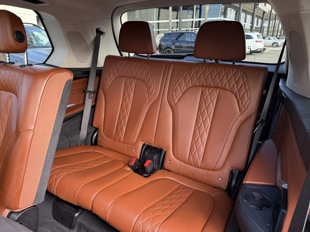 Used 2023 BMW X7 xDrive40i w/ Premium Package image 14