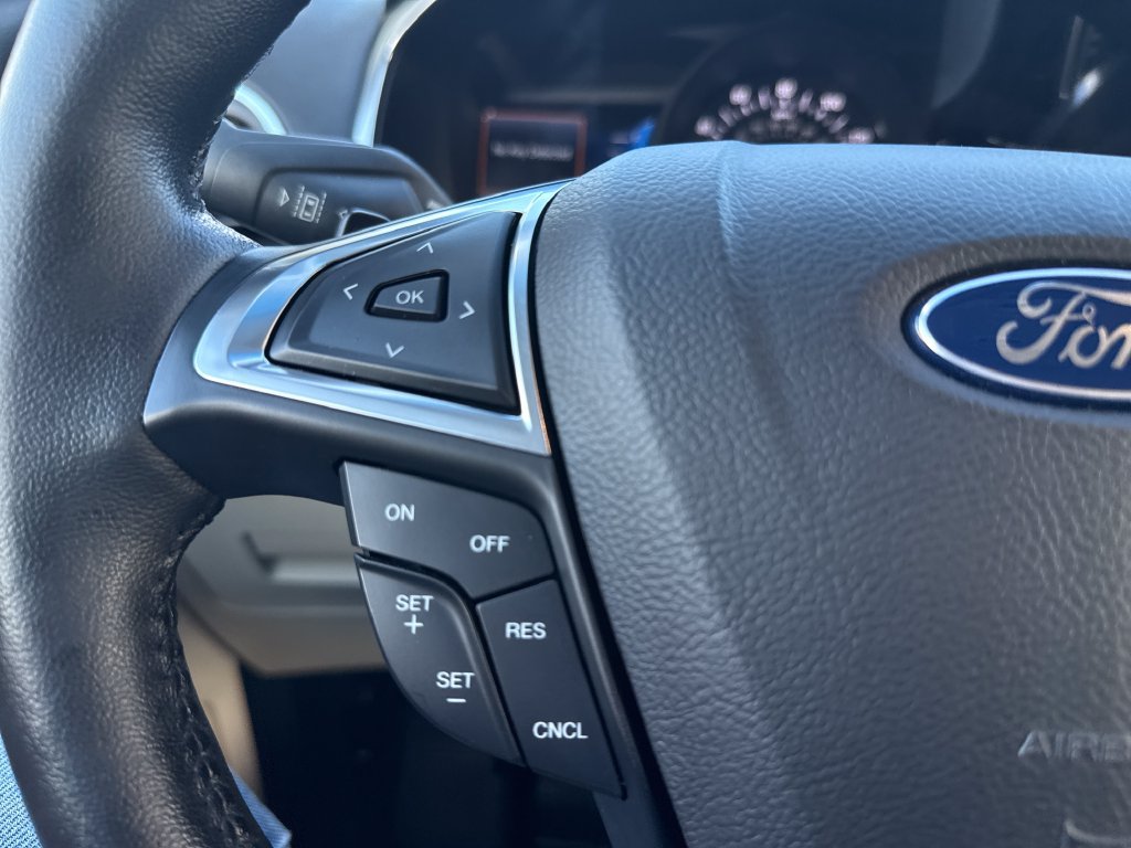Used 2017 Ford Edge Titanium w/ Equipment Group 302A AWD/4WD image 25