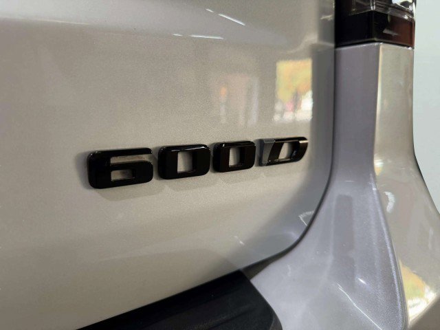 Used 2021 Cadillac Escalade Luxury image 25