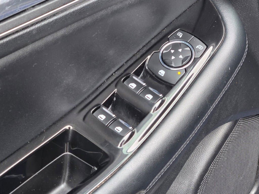 Used 2016 Ford Edge SEL w/ Equipment Group 201A AWD/4WD image 20