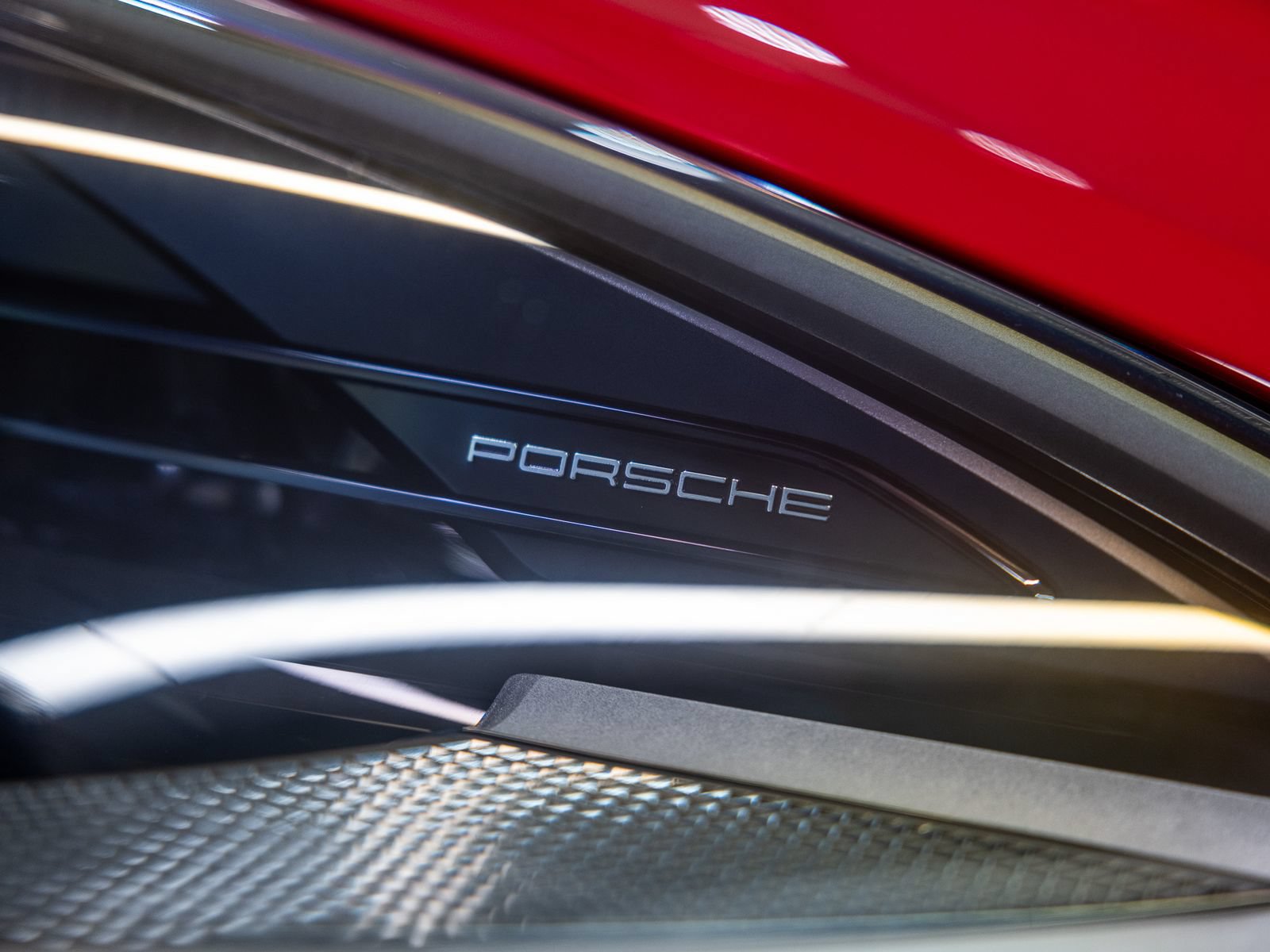 Certified 2024 Porsche Macan GTS AWD/4WD image 15
