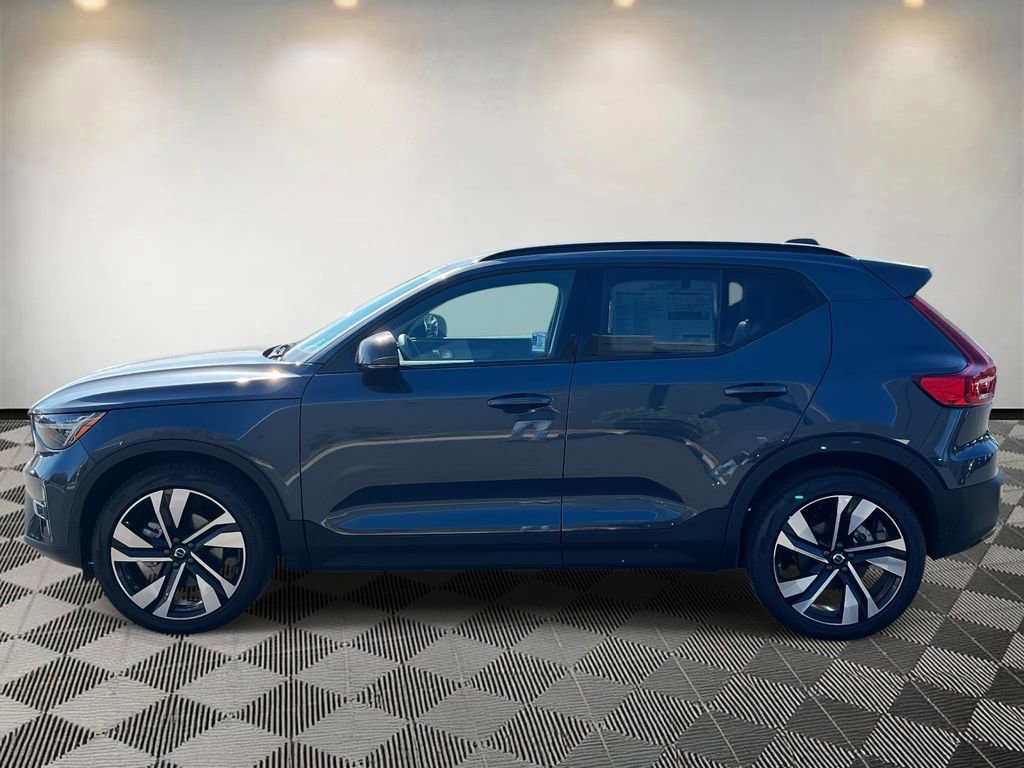 New 2026 Volvo XC40 B5 Ultra w/ Climate Package image 6