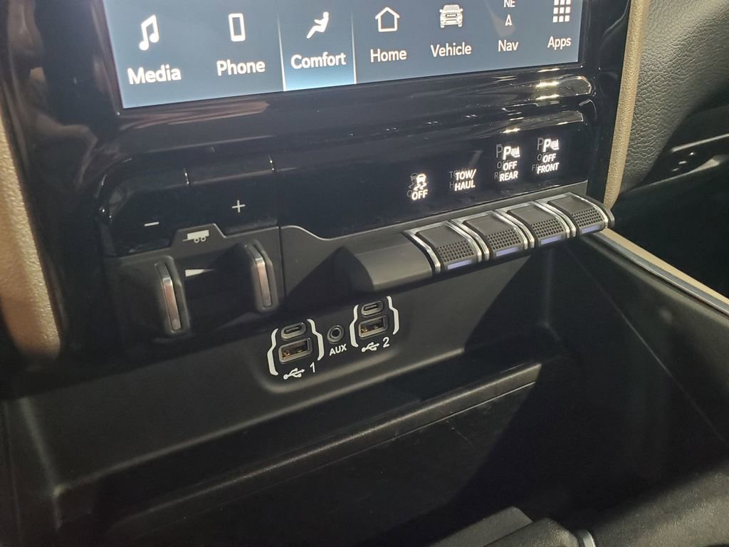 Used 2024 RAM 2500 Laramie w/ Off Road Package image 35