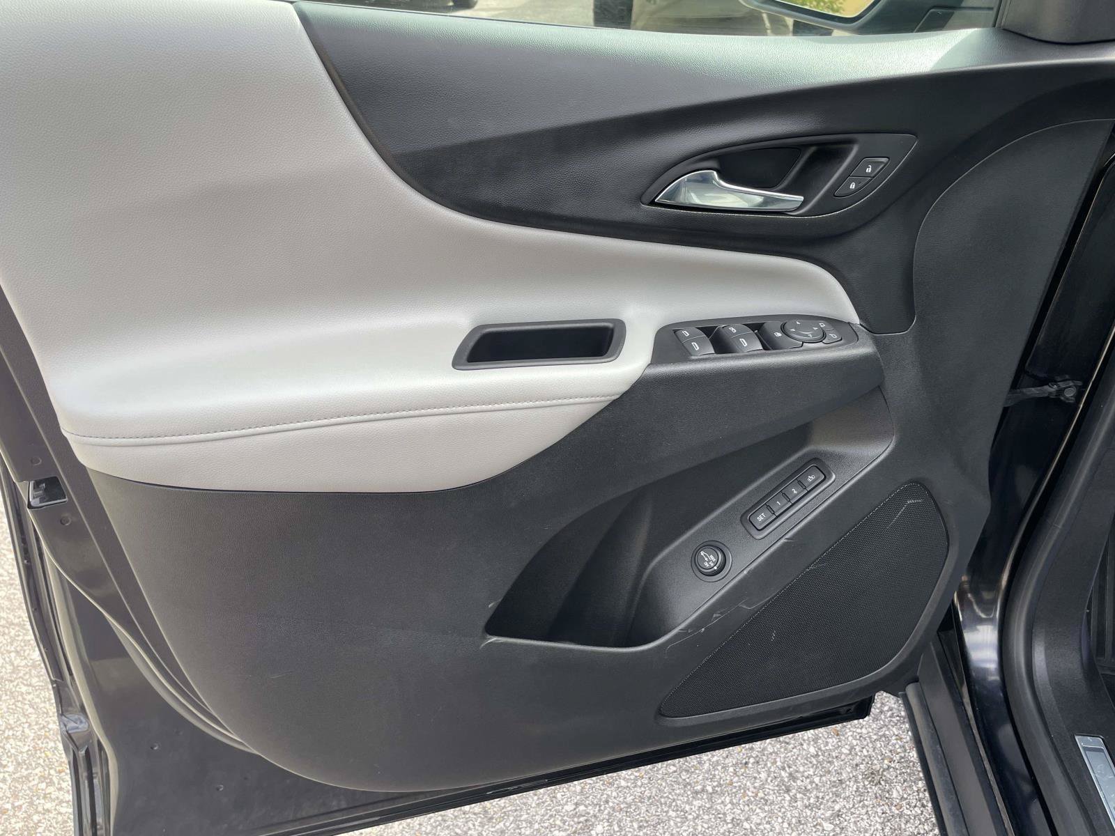Used 2019 Chevrolet Equinox Premier FWD image 14