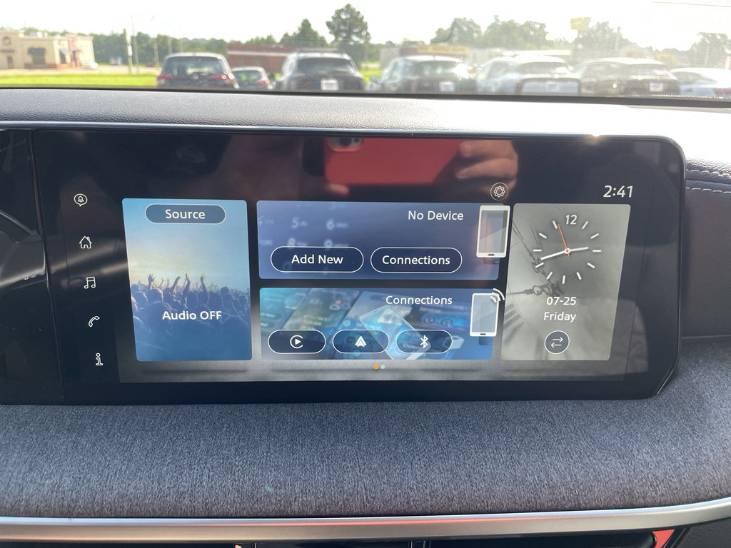 New 2025 Nissan Kicks SV w/ SV Premium Package image 15