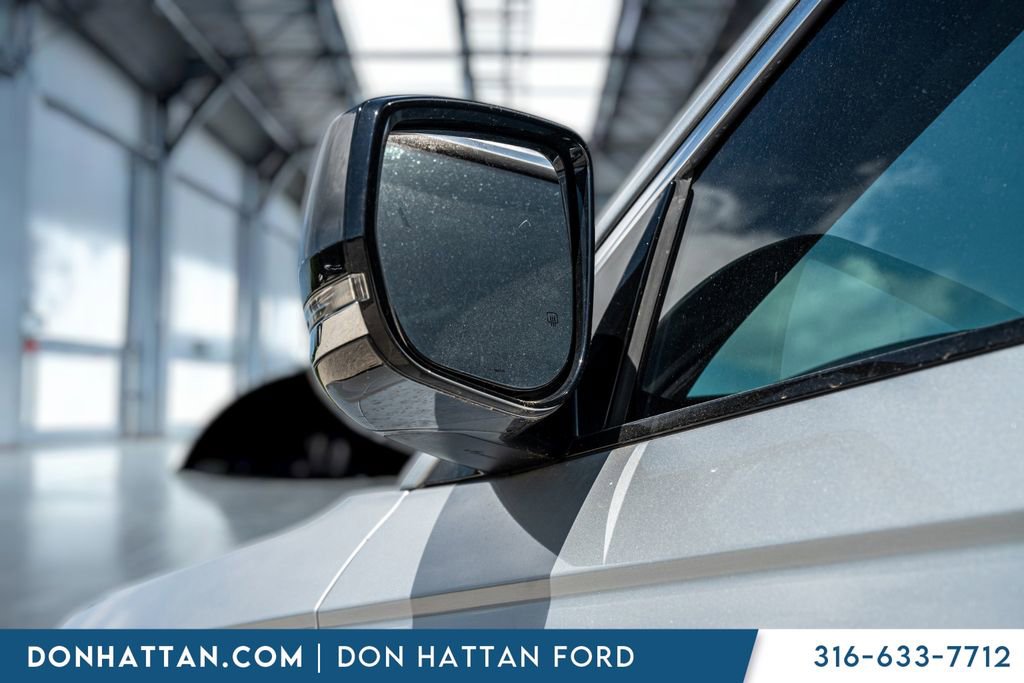 Used 2023 Jeep Grand Cherokee L Limited AWD/4WD image 29