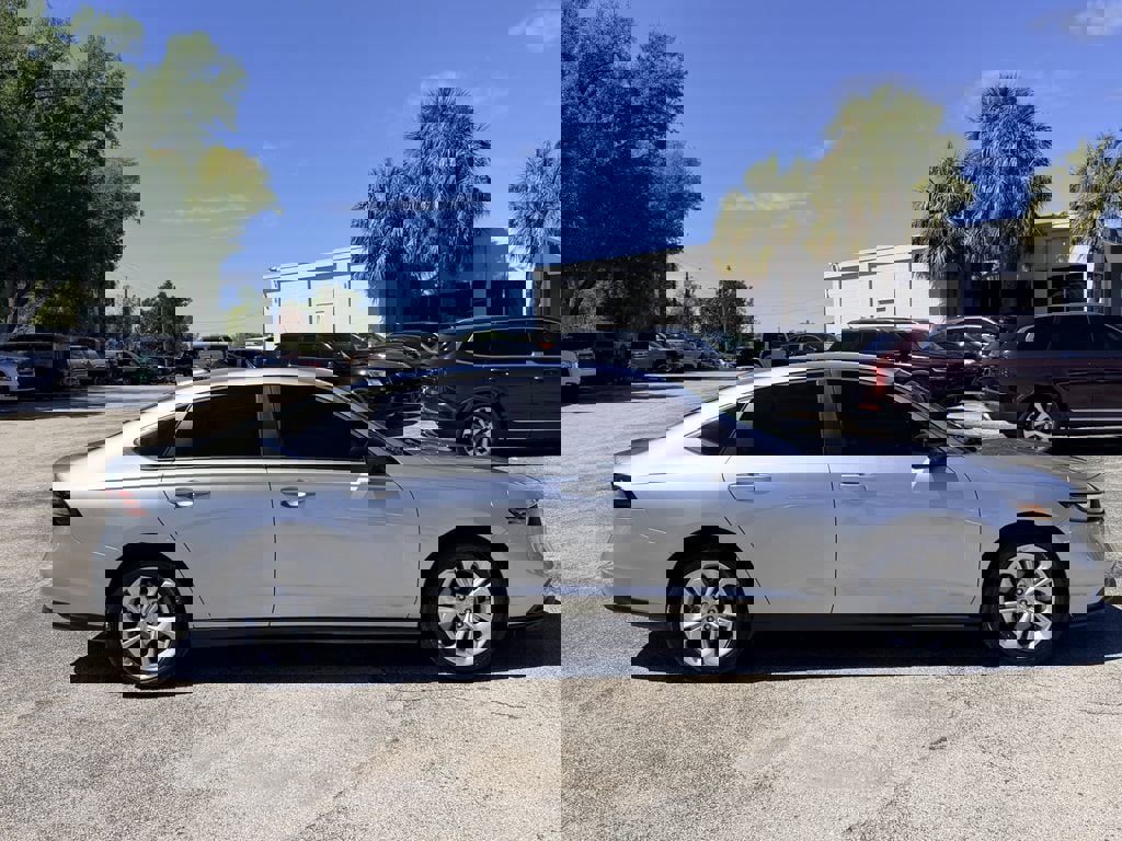 Used 2025 Honda Accord LX image 4