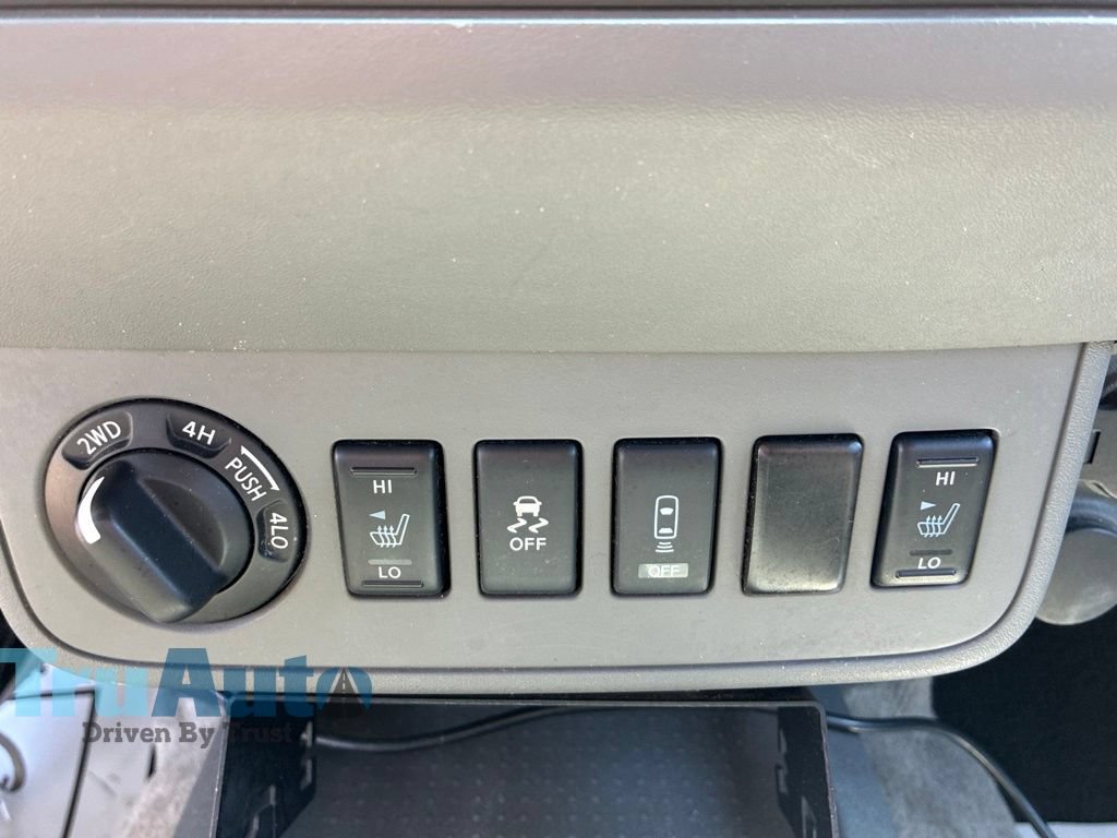 Used 2016 Nissan Frontier SV w/ SV Value Truck Package AWD/4WD image 34