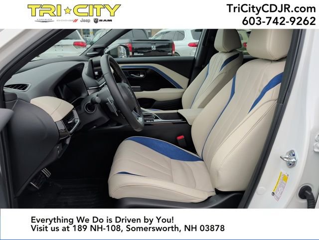 Used 2025 Acura ADX A-Spec image 15