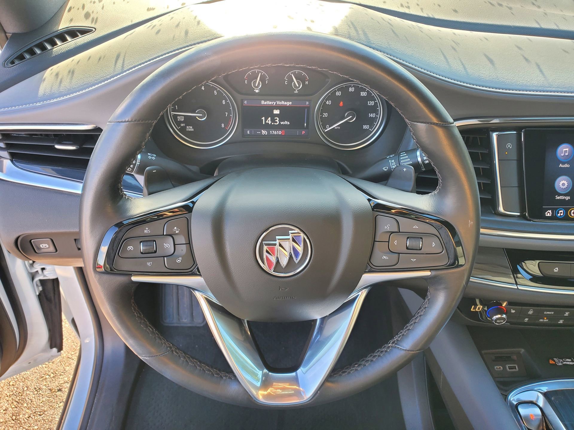 Used 2023 Buick Enclave Essence FWD image 21