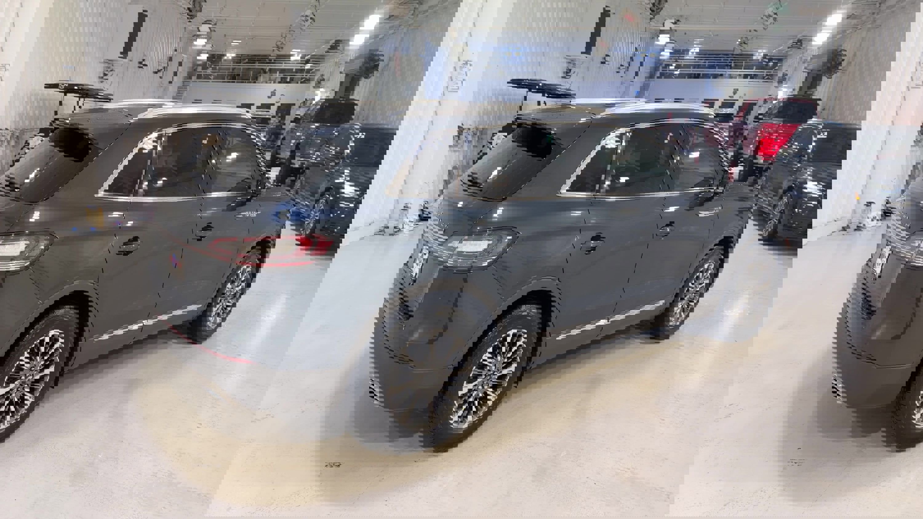 Used 2023 Lincoln Nautilus FWD w/ Premium Package image 9