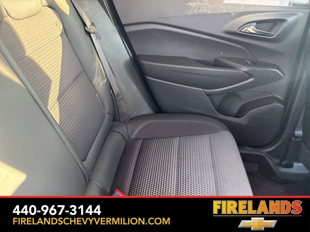 Certified 2025 Chevrolet Trax LT w/ LT Convenience Package image 34