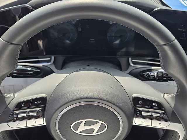 Certified 2025 Hyundai Elantra Limited FWD image 25
