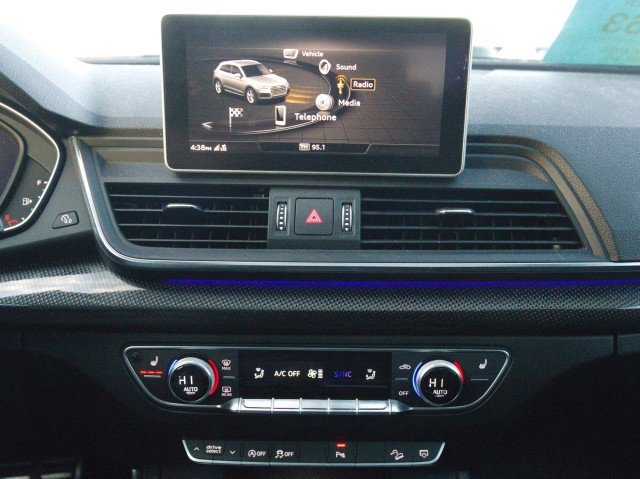 Used 2018 Audi SQ5 Prestige w/ Prestige Package image 23