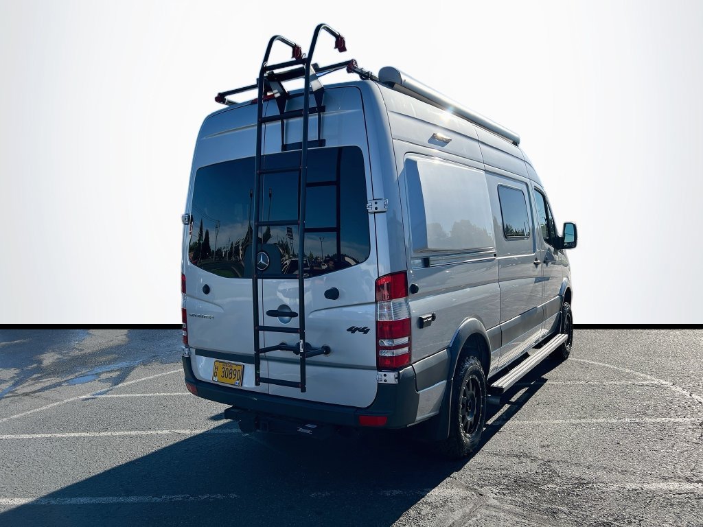 Used 2018 Mercedes-Benz Sprinter 2500 image 10