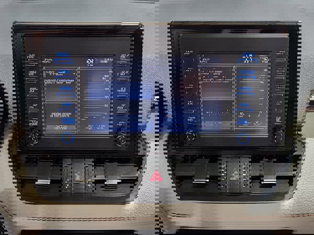 Used 2019 Toyota RAV4 XLE Premium image 36