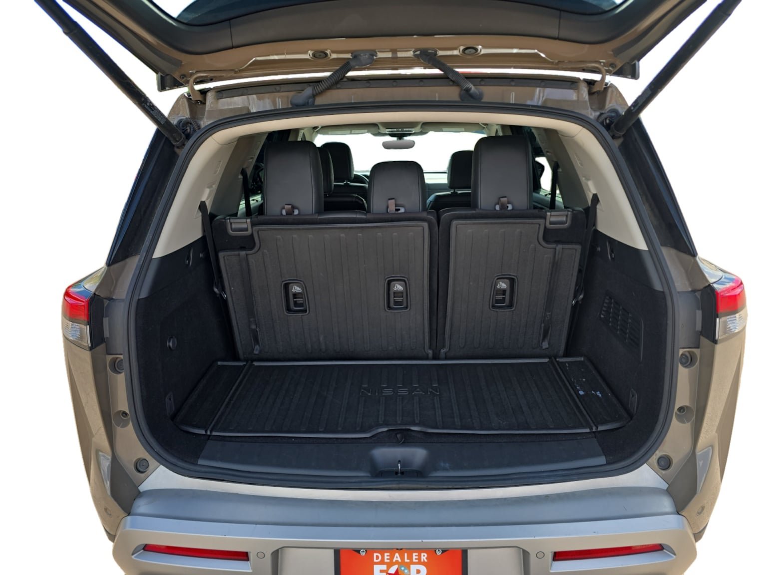 Used 2024 Nissan Pathfinder Platinum FWD image 19