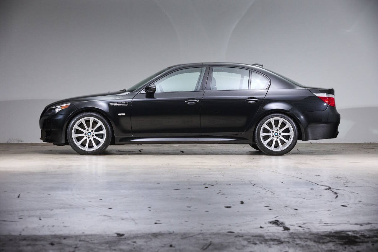 Used 2006 BMW M5 RWD image 10