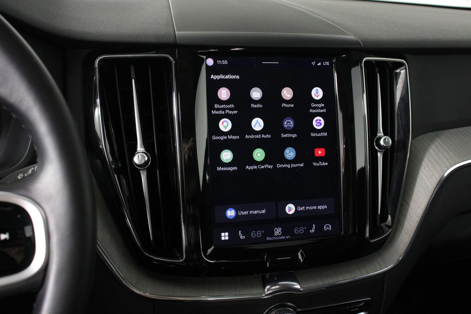 Certified 2025 Volvo XC60 B5 Plus AWD/4WD image 9