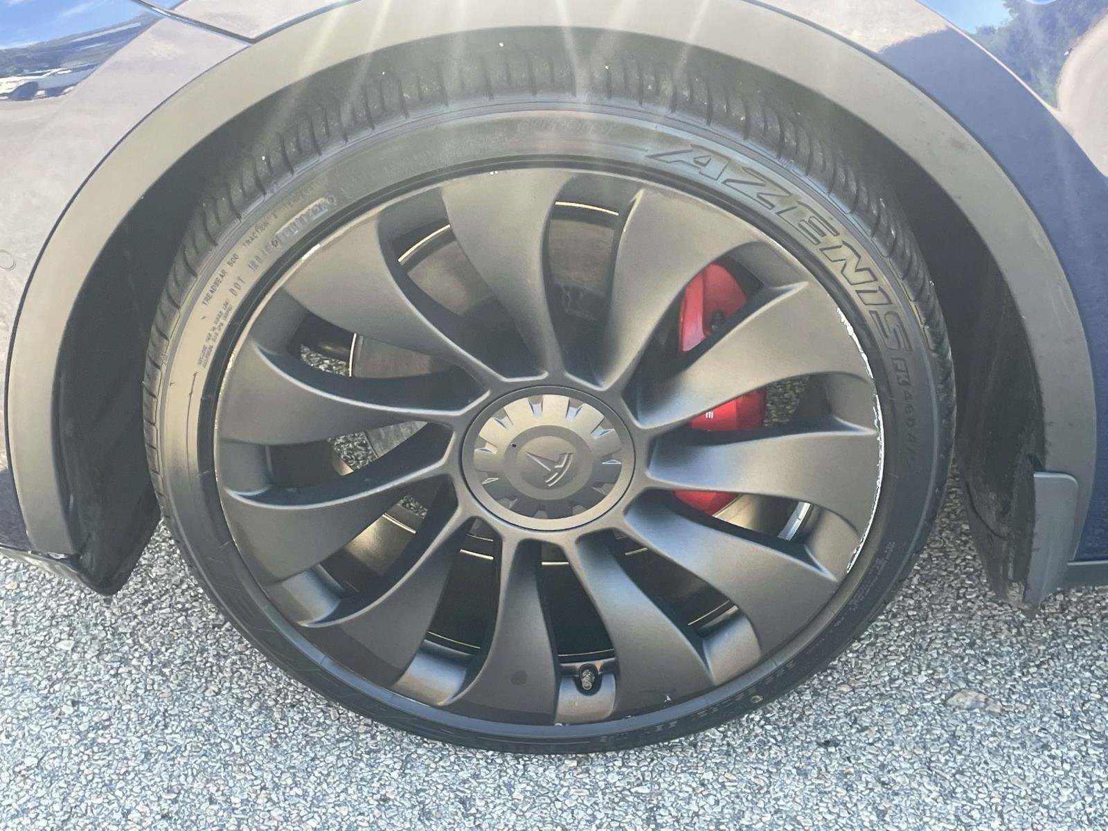Used 2022 Tesla Model Y Performance AWD/4WD image 9