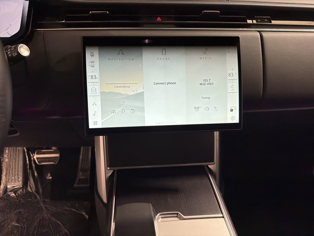 New 2026 Land Rover Range Rover SE image 16