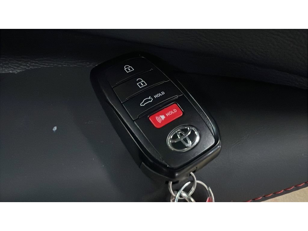 Used 2025 Toyota Corolla SE image 17