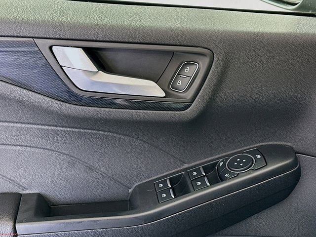 Used 2026 Ford Escape ST-Line w/ Cold Weather Package image 18