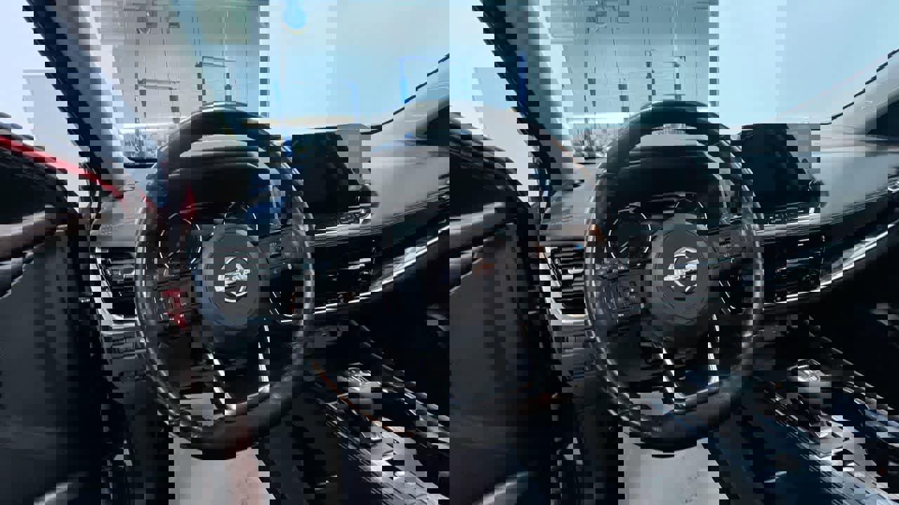 Used 2023 Nissan Rogue SL w/ SL Premium Package image 15