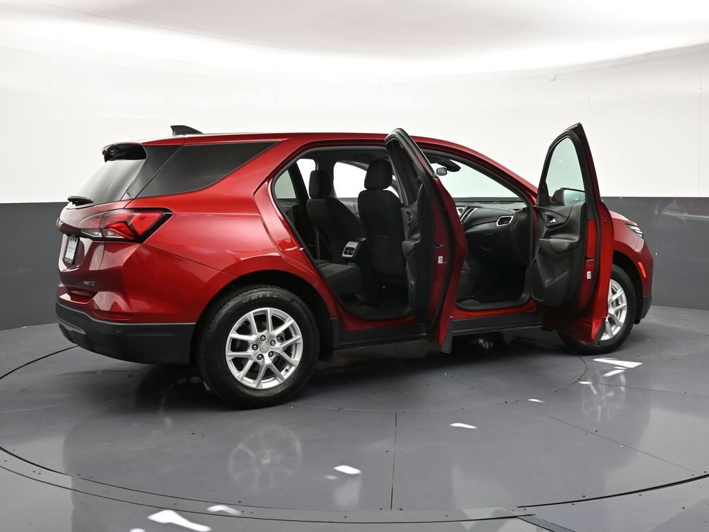 Used 2024 Chevrolet Equinox LT AWD/4WD image 32