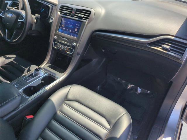 Used 2020 Ford Fusion SEL image 21