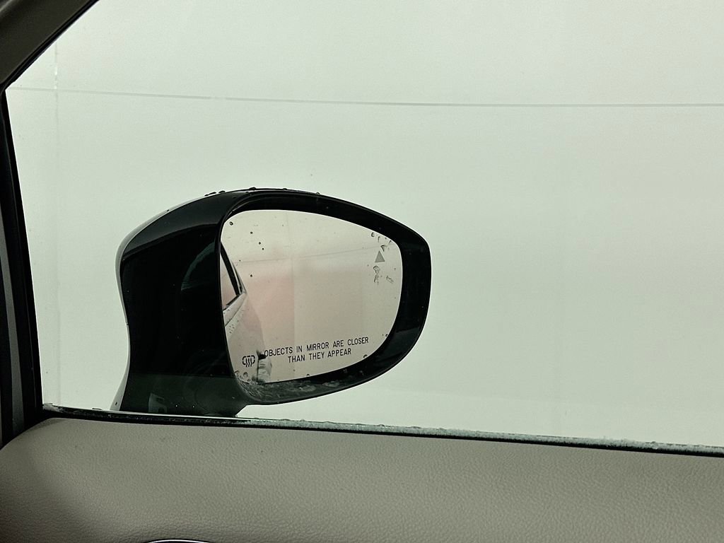 Certified 2024 Chrysler Pacifica Touring-L image 27