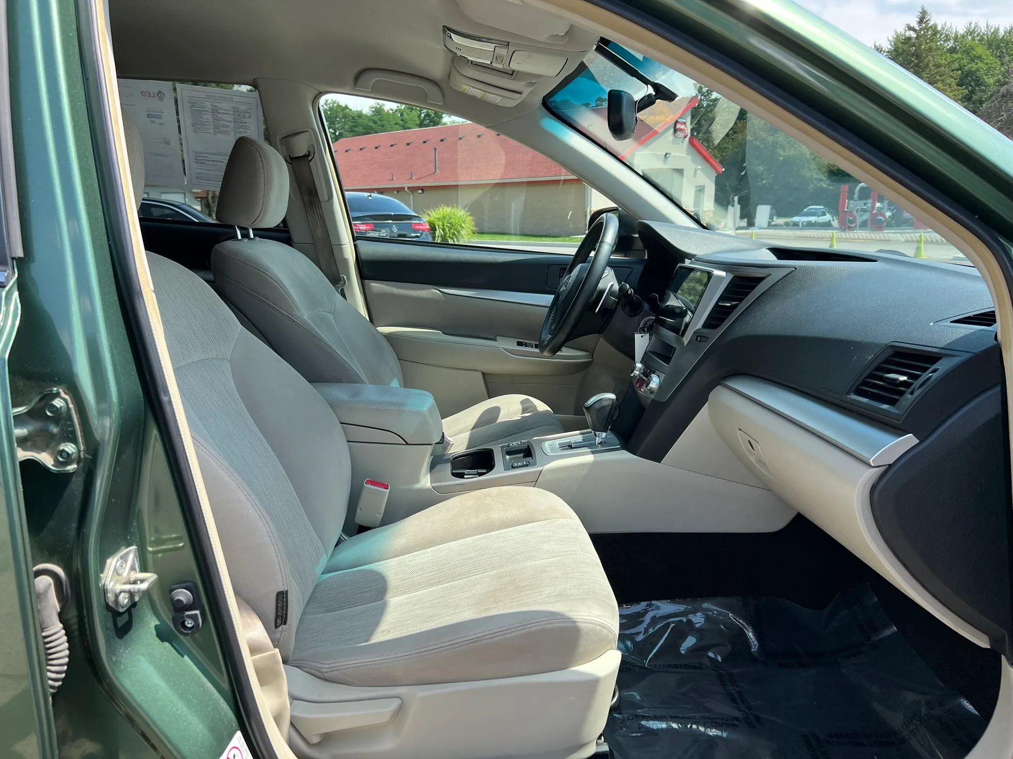 Used 2014 Subaru Outback 2.5i Premium w/ Popular Package #1B AWD/4WD image 23