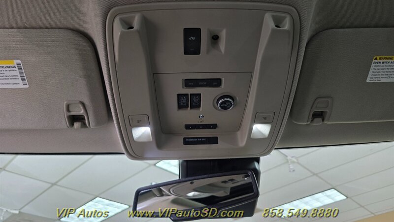 Used 2020 GMC Yukon XL Denali w/ Denali Premium Package AWD/4WD image 38