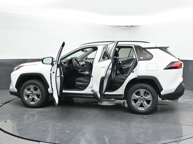 Used 2024 Toyota RAV4 LE AWD/4WD image 51