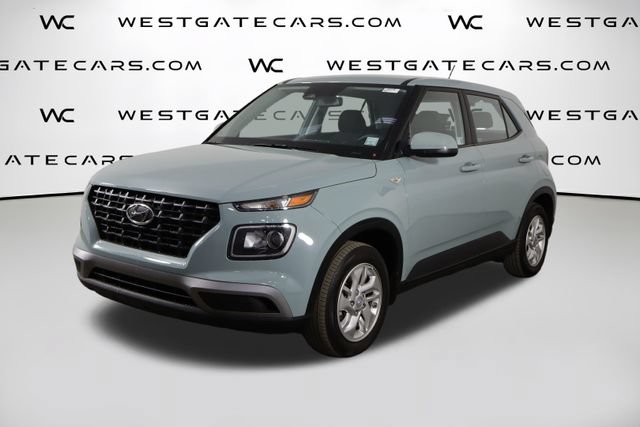 Used 2025 Hyundai Venue SE FWD image 1