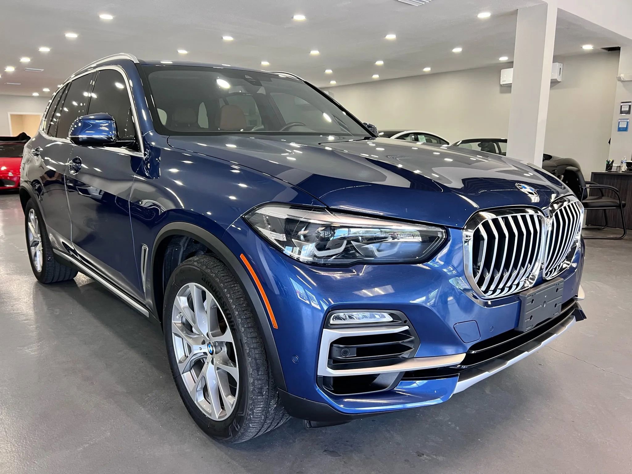 Used 2019 BMW X5 xDrive50i w/ Premium Package 2
