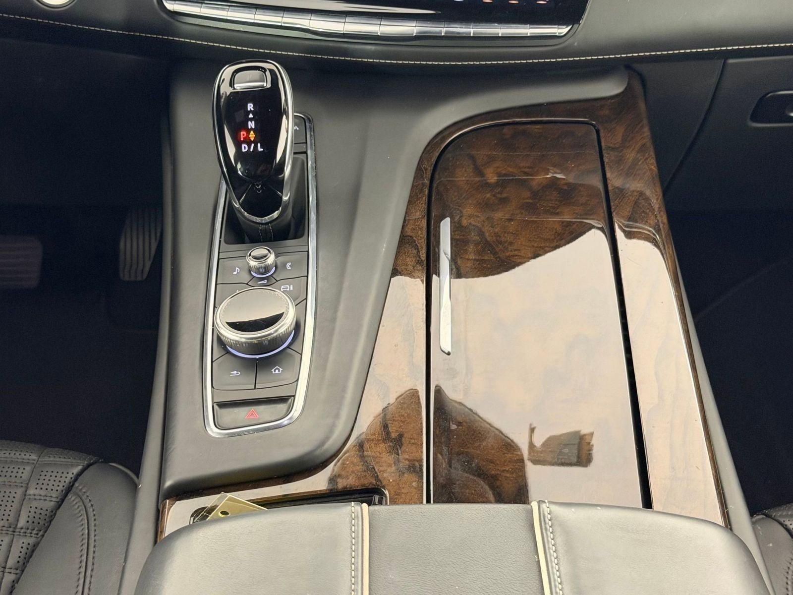 Used 2023 Cadillac Escalade ESV Sport Platinum image 18