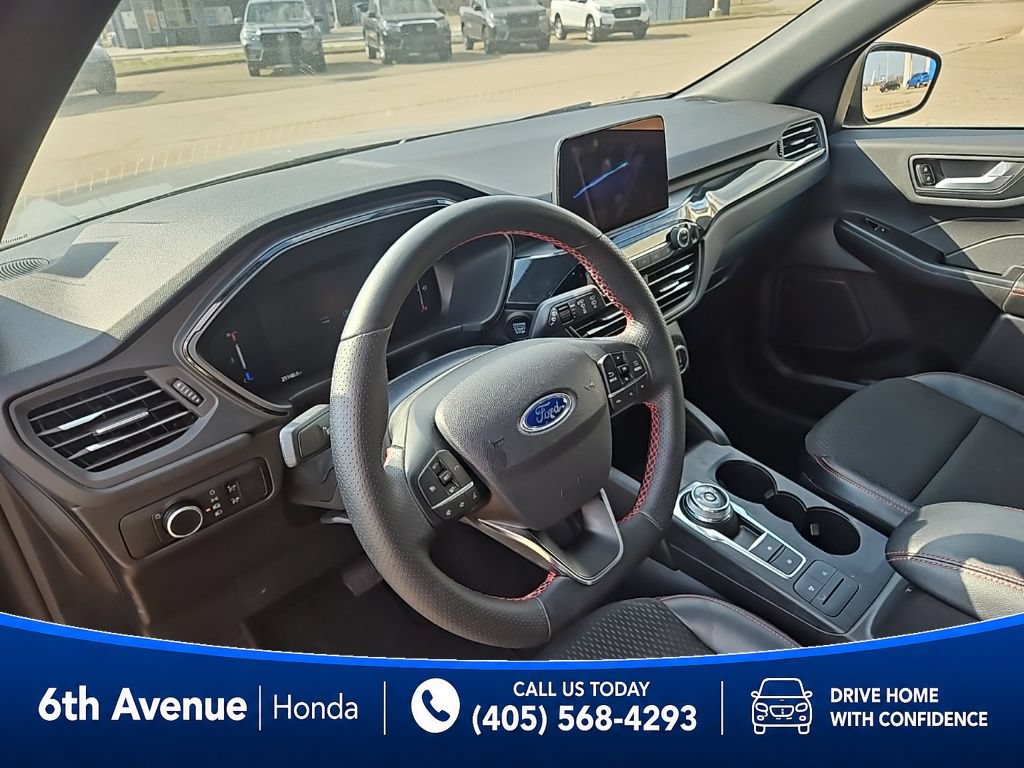 Used 2025 Ford Escape ST-Line AWD/4WD image 9