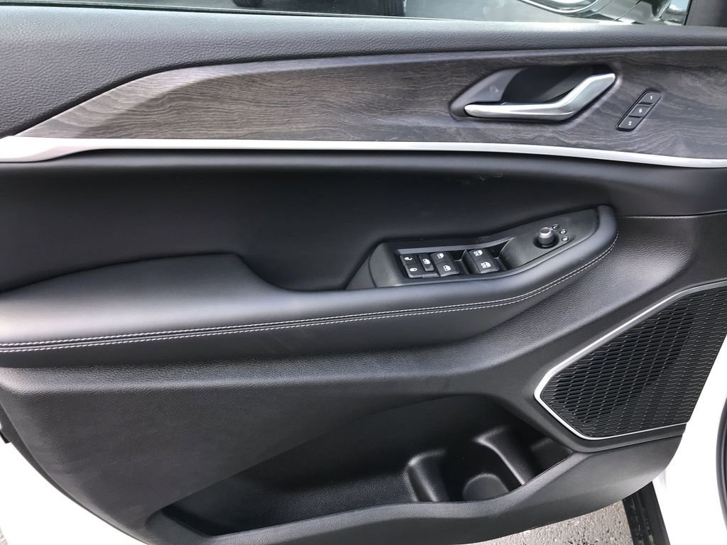 New 2026 Jeep Grand Cherokee L Limited image 13