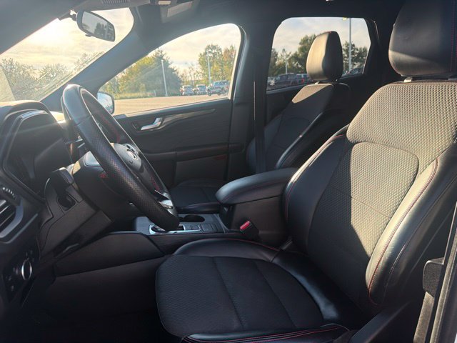 Used 2023 Ford Escape ST-Line w/ Equipment Group 301A FWD image 26