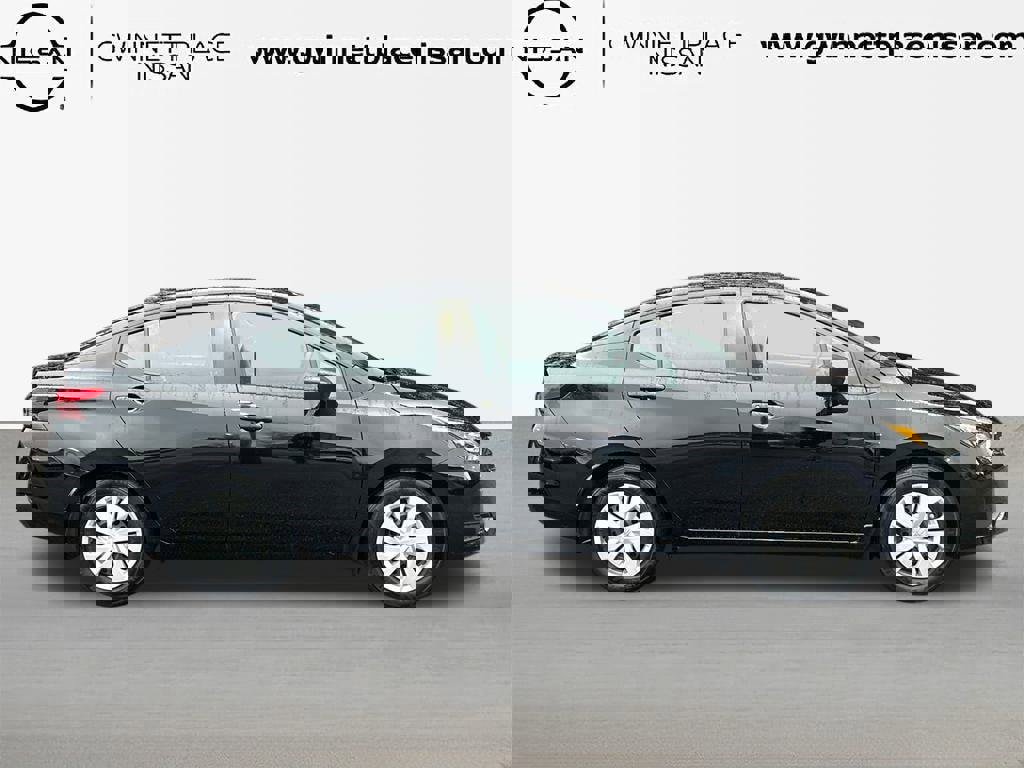 Certified 2025 Nissan Versa S w/ Trunk Package image 4