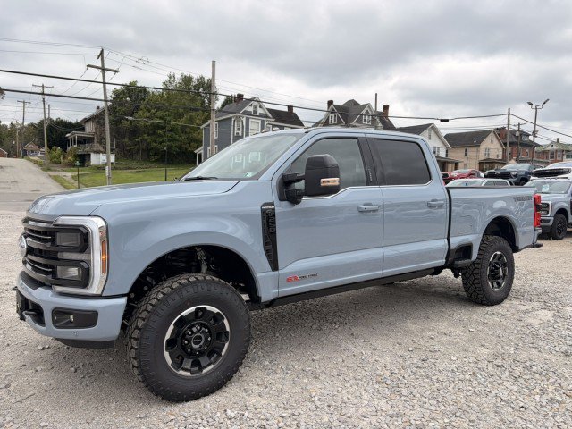 New 2027 Ford F250 Platinum w/ Tremor Off-Road Package AWD/4WD image 4