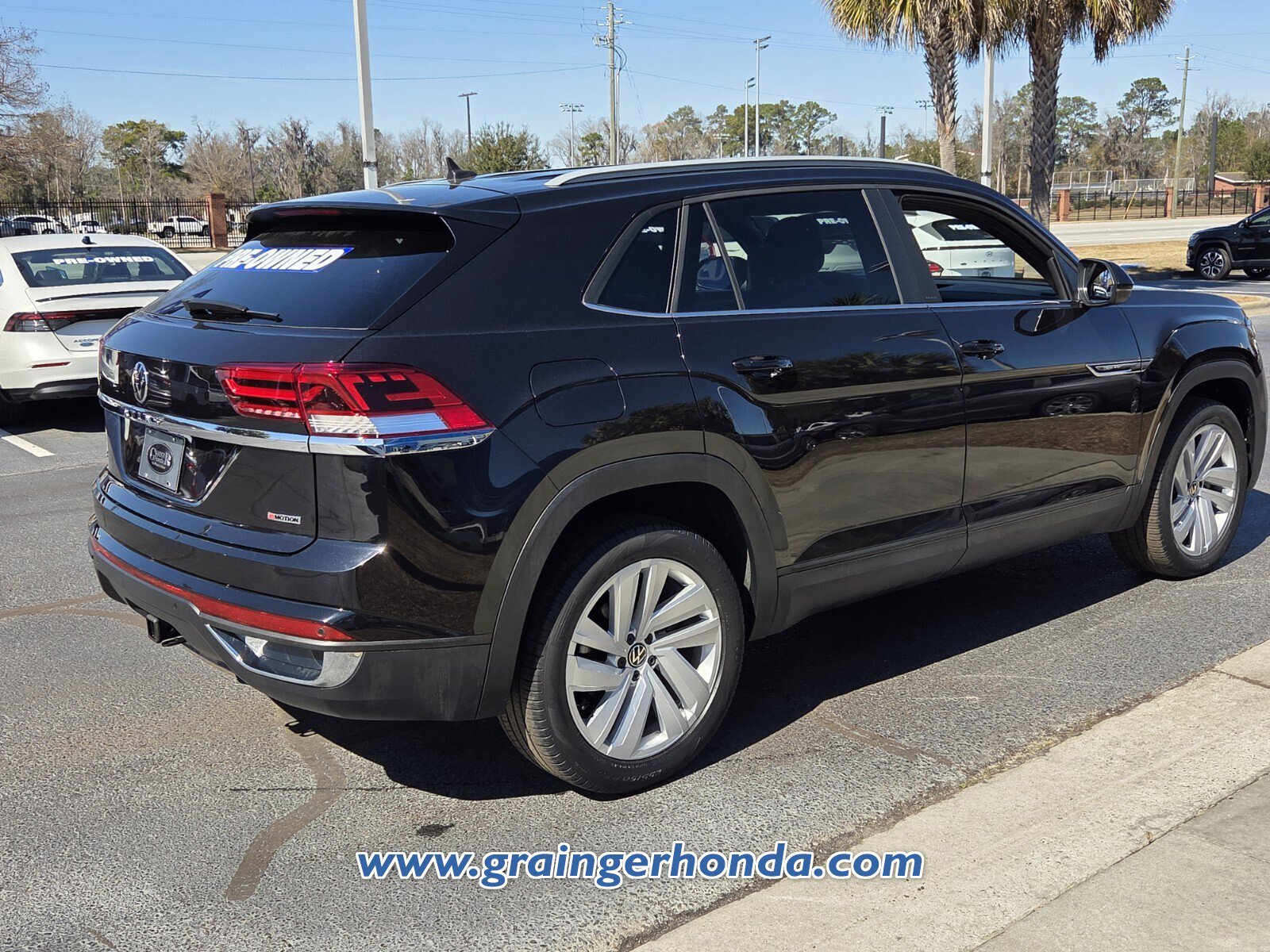 Used 2022 Volkswagen Atlas Cross Sport SE image 5