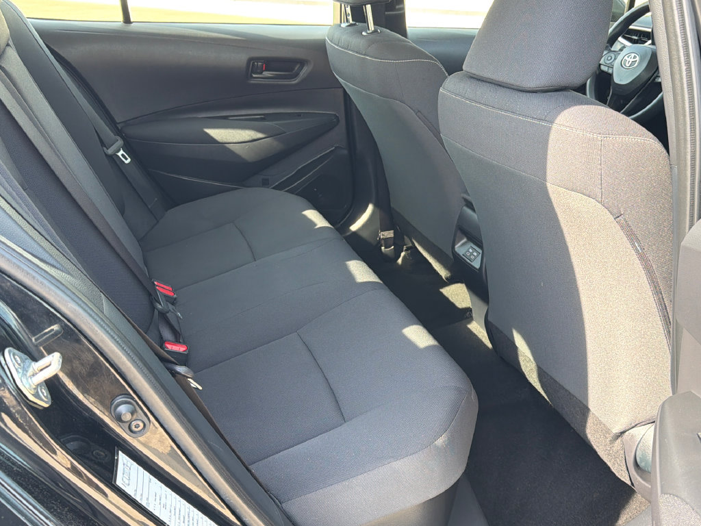 Used 2025 Toyota Corolla LE FWD image 12